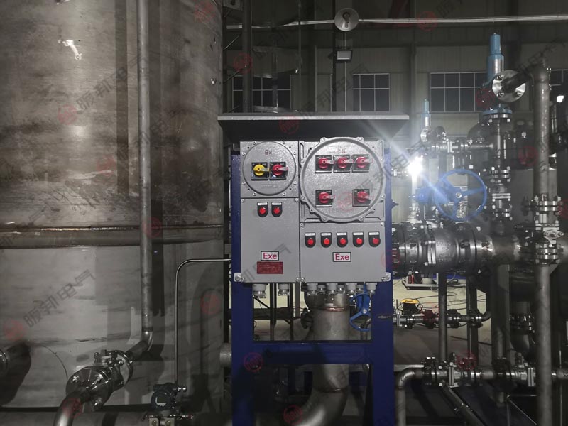 电伴热配电箱安装